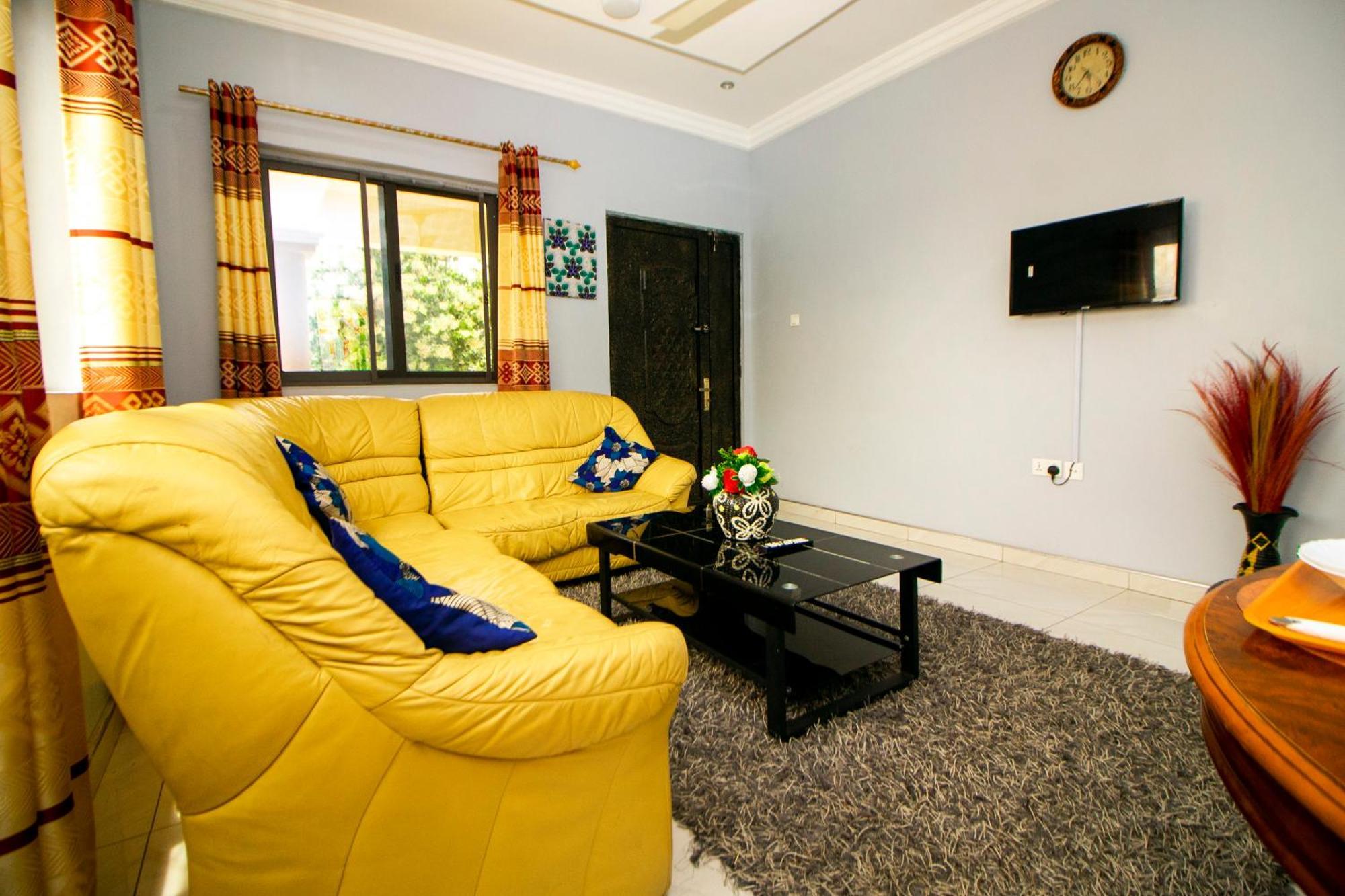 Indigo Cottage And Apartment Kumasi Eksteriør billede