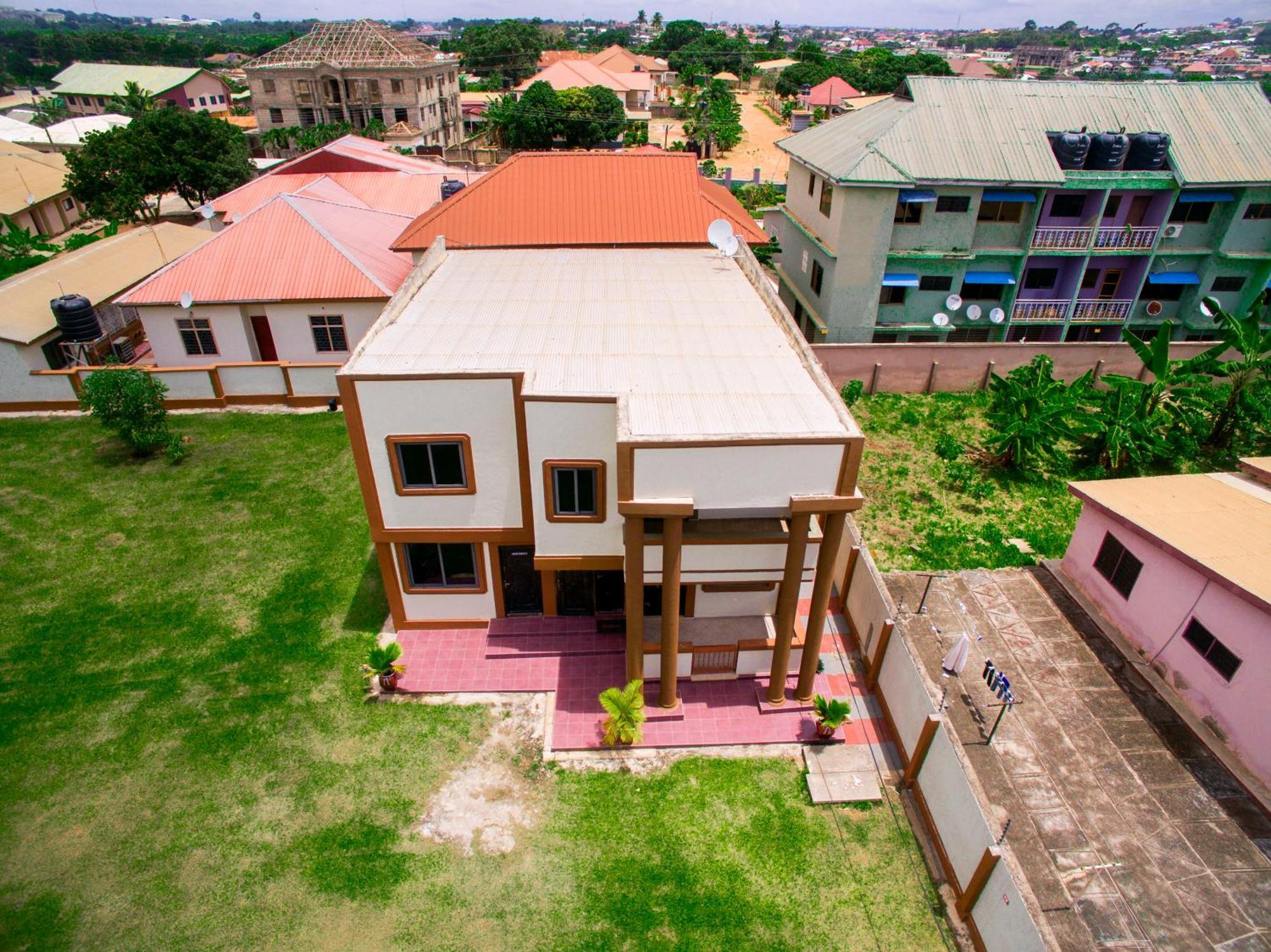 Indigo Cottage And Apartment Kumasi Eksteriør billede